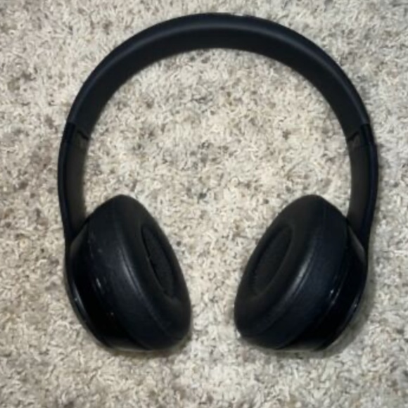 Beats Solo 3 - Picture 2 of 2